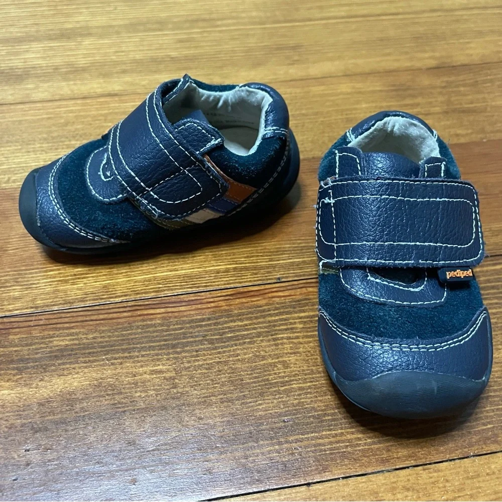 Pediped Grip N Go Shoes Size 19 or 4